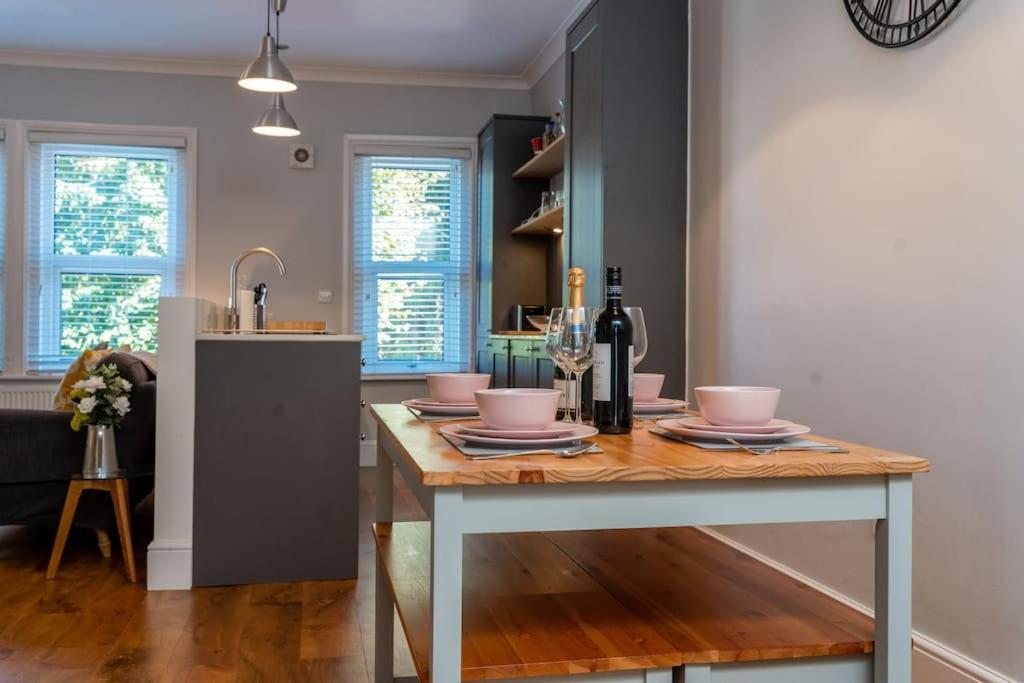 A Beautiful And Stylish 2 Bed Flat Close To Beach Bournemouth Buitenkant foto